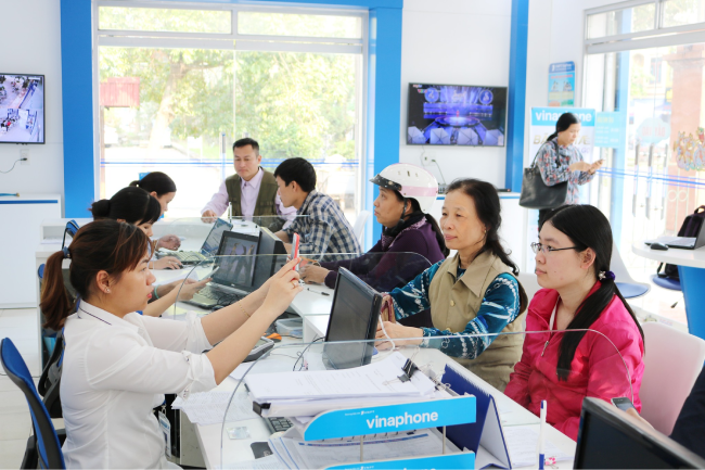 Giao dịch Vinaphone Hưng Yên mở cửa từ 7h00 đến 20h00 hàng ngày nhằm hỗ trợ khách hàng chuẩn hóa thông tin thuê bao di động