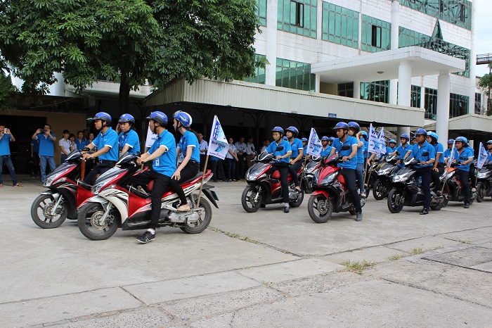 VNPT Hưng Yên: Áp lực hơn, nỗ lực hơn    (Bài viết được đăng trên Nhịp sống VNPT, số 45 tháng 4 năm 2017)